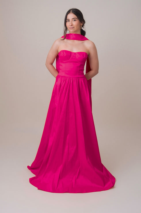 LILI DRESS ( Accesorio del cuello incluido )