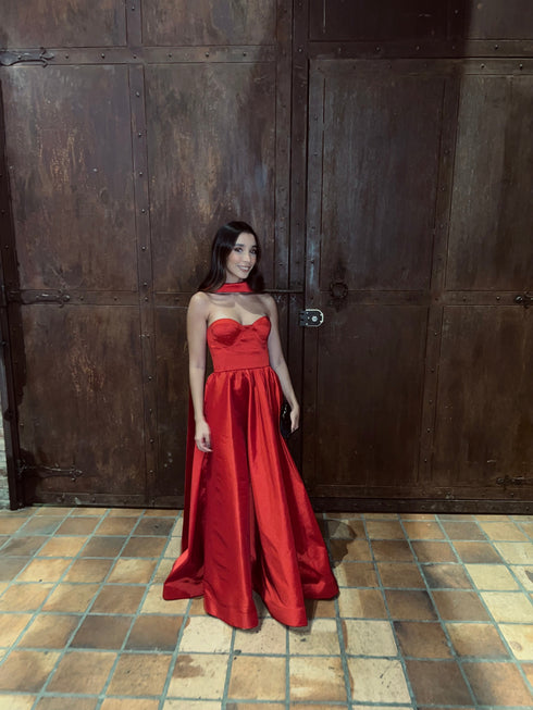 LILI DRESS ( Accesorio del cuello incluido )