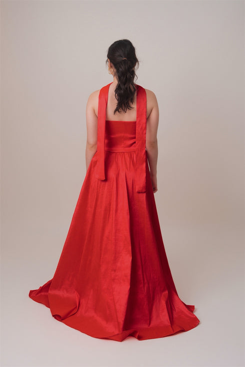 LILI DRESS ( Accesorio del cuello incluido )